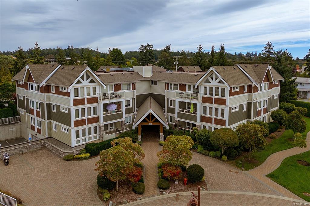 Third View of 535 Heatherdale Lane, Heatherdale Estates, Saanich, BC, V8Z 0A4