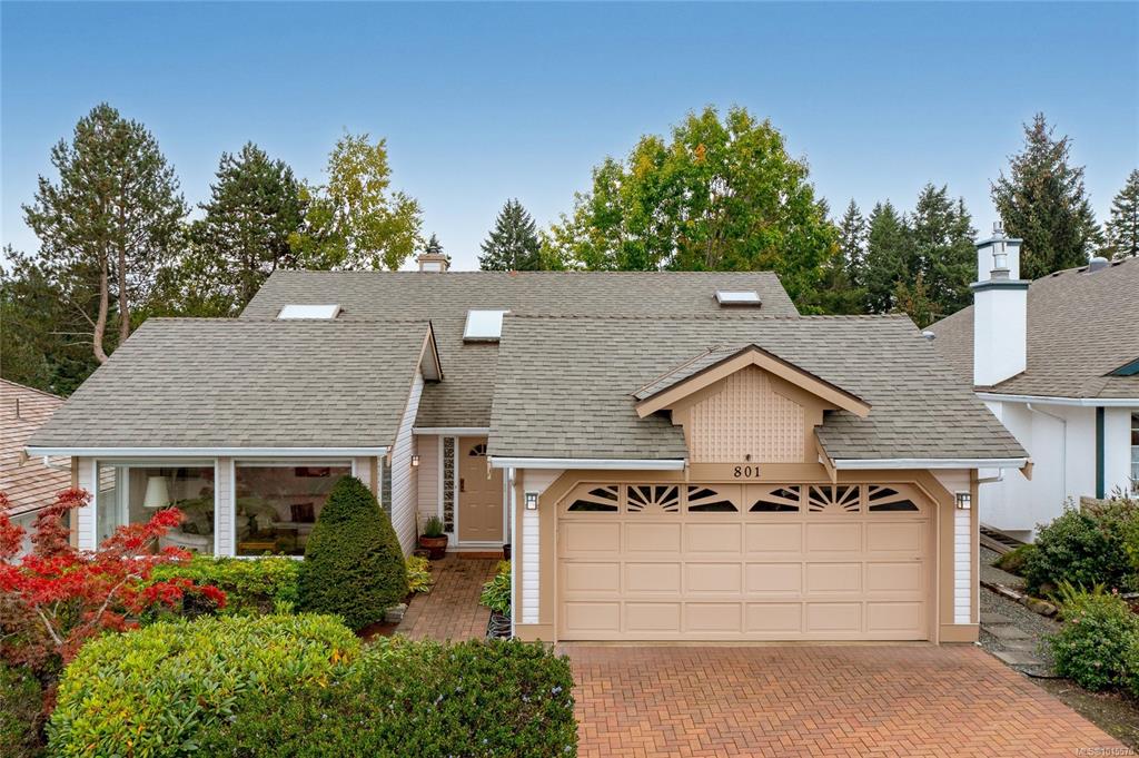 801 Country Club Dr, 1015570, BC,