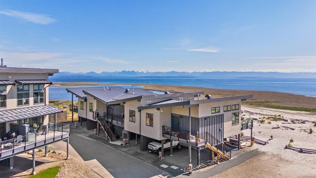 Third View of 9022 Clarkson Ave, Saratoga Beach, Black Creek, BC, V9J 1B2