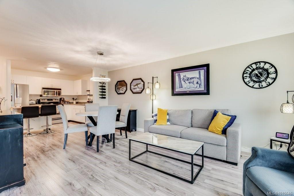 390 Island Hwy S, 1015646, BC,