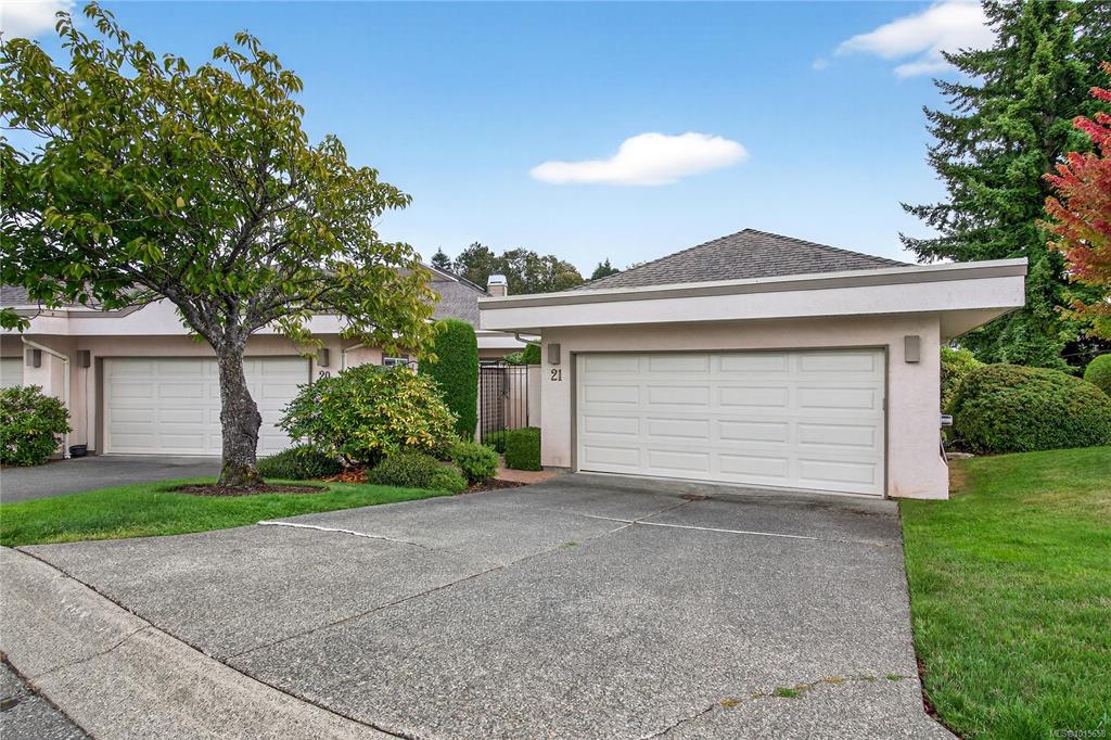 Second View of 4318 Emily Carr Dr, Foxborough Hills, Saanich, BC, V8X 5E7