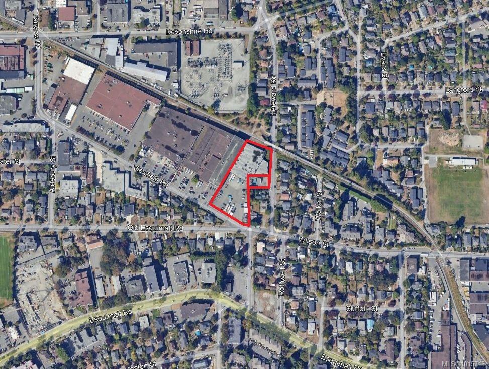 Third View of 800 Viewfield Rd, Esquimalt, BC, V9A 4V1