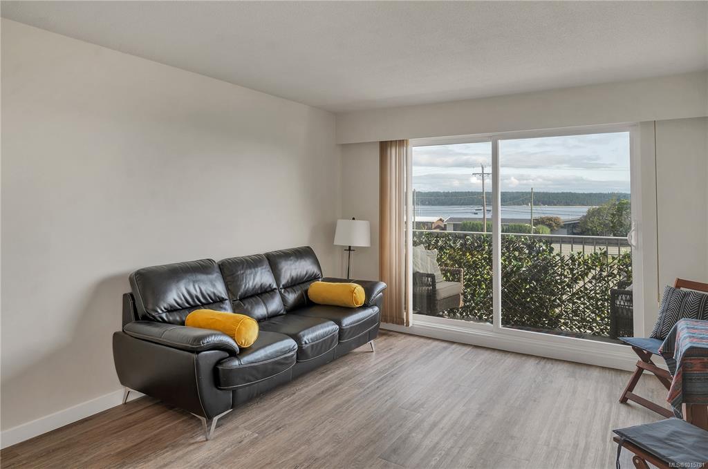 940 Island Hwy S, 1015781, BC,