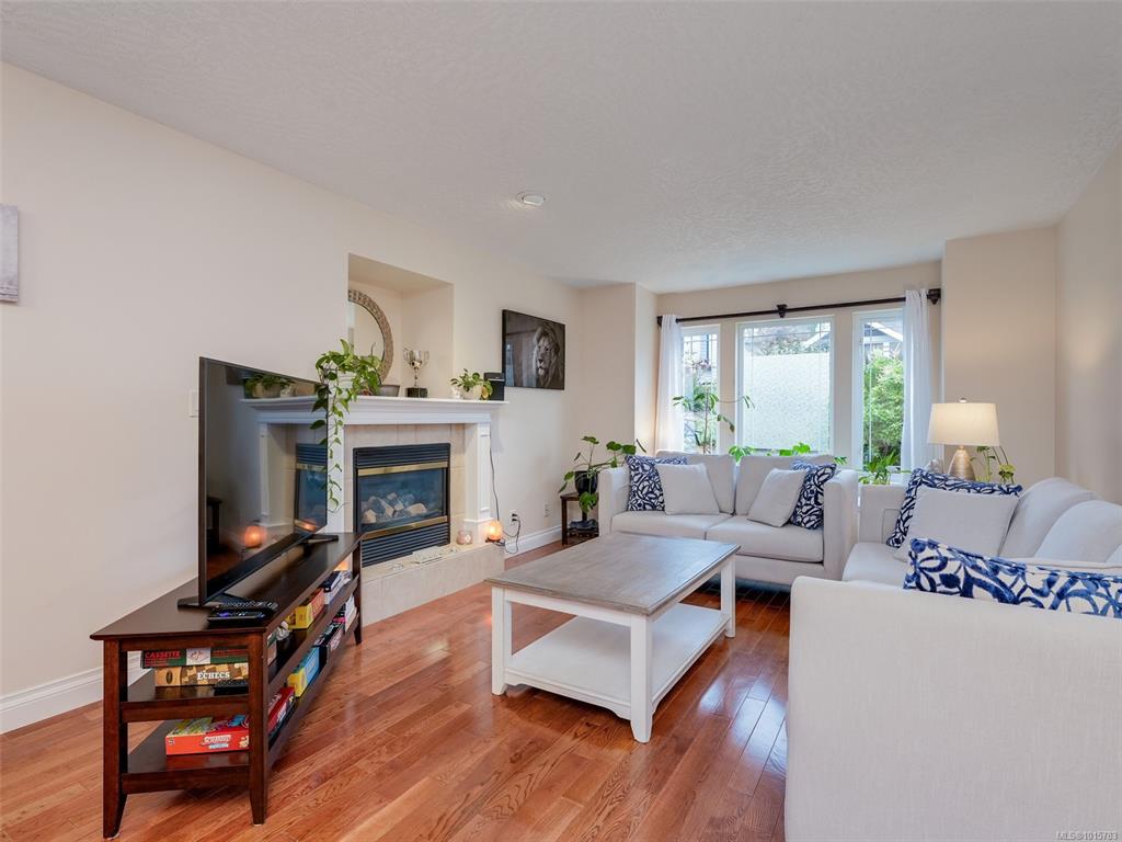Fourth View of 4040 Blackberry Lane, Saanich, BC, V8X 5J4