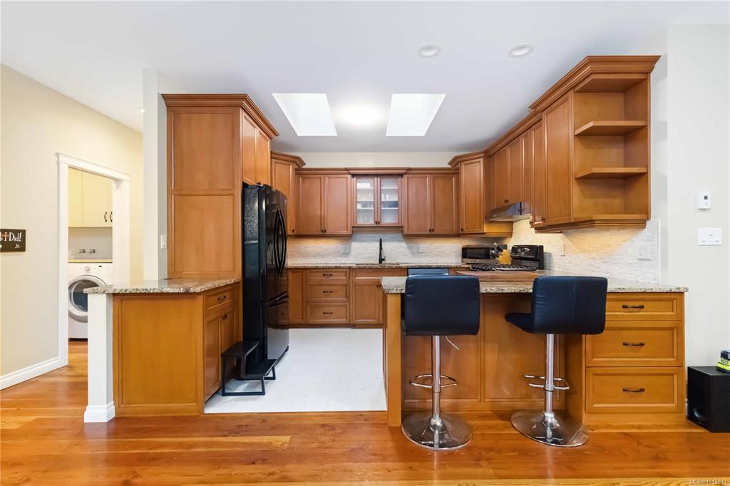 1440 Kangaroo Rd, 1015813, BC,