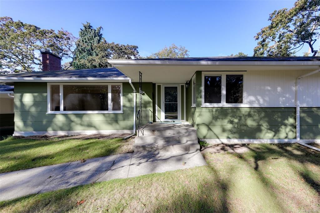 Fourth View of 3160 Midland Rd, Oak Bay, BC, V8R 6E9