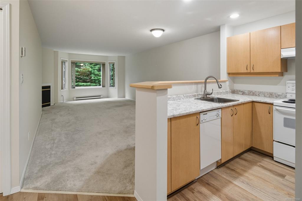 9882 Fifth St, 1015946, BC,