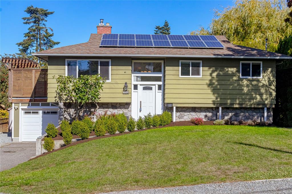 756 Snowdrop Ave, 1015954, BC,
