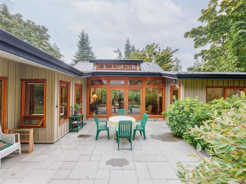 Third View of 590 Downey Rd, North Saanich, BC, V8L 5M6