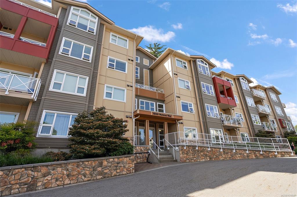 1900 Watkiss Way, 1016045, BC,