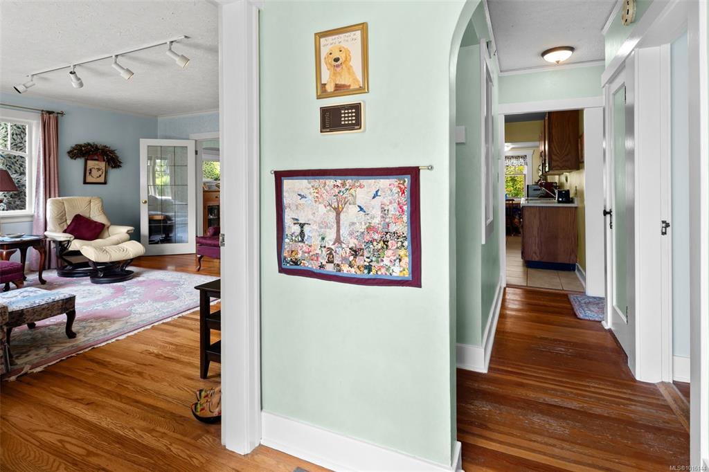 Third View of 1924 Forrester St, Saanich, BC, V8R 3H1