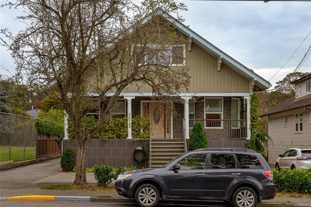 MLS® listing #30065983 for sale located at 3015 Quadra St