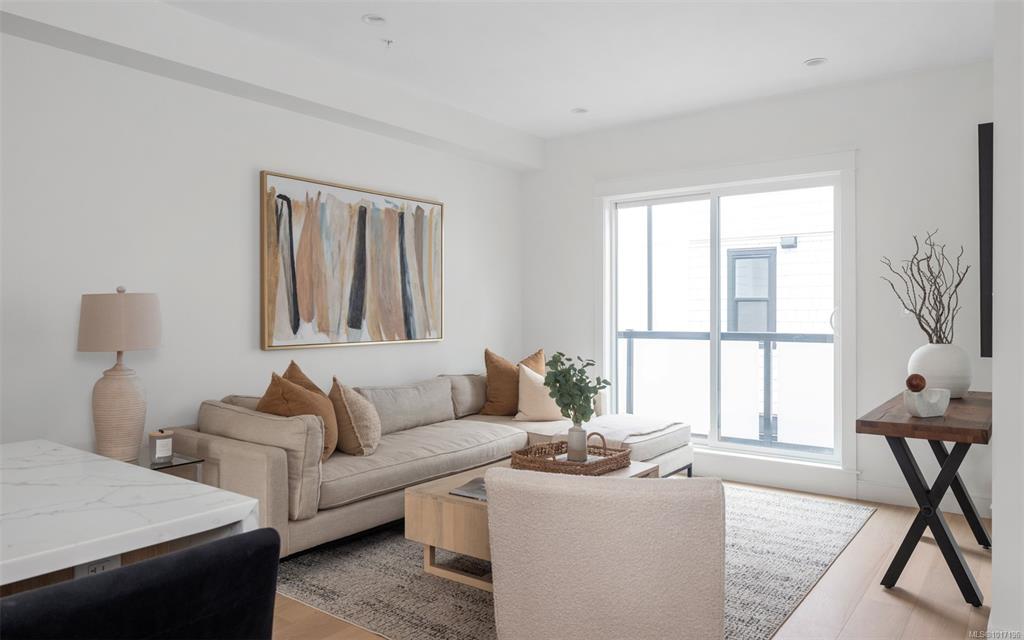 Fifth View of 820 Dunsmuir Rd, West Bay Crest, Esquimalt, BC, V9A 5B7