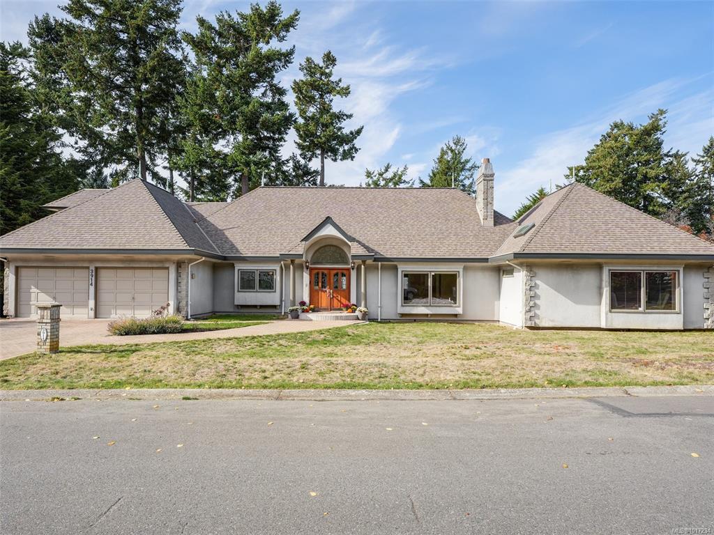 3914 Gibson Crt, 1017234, BC,
