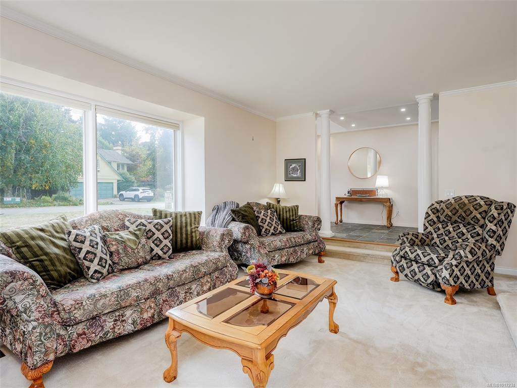 Fifth View of 3914 Gibson Crt, Saanich, BC, V8N 6E2