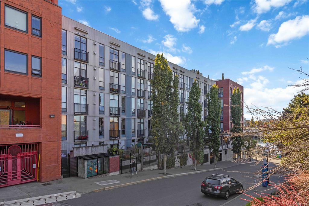 409 Swift St, 1017244, BC,