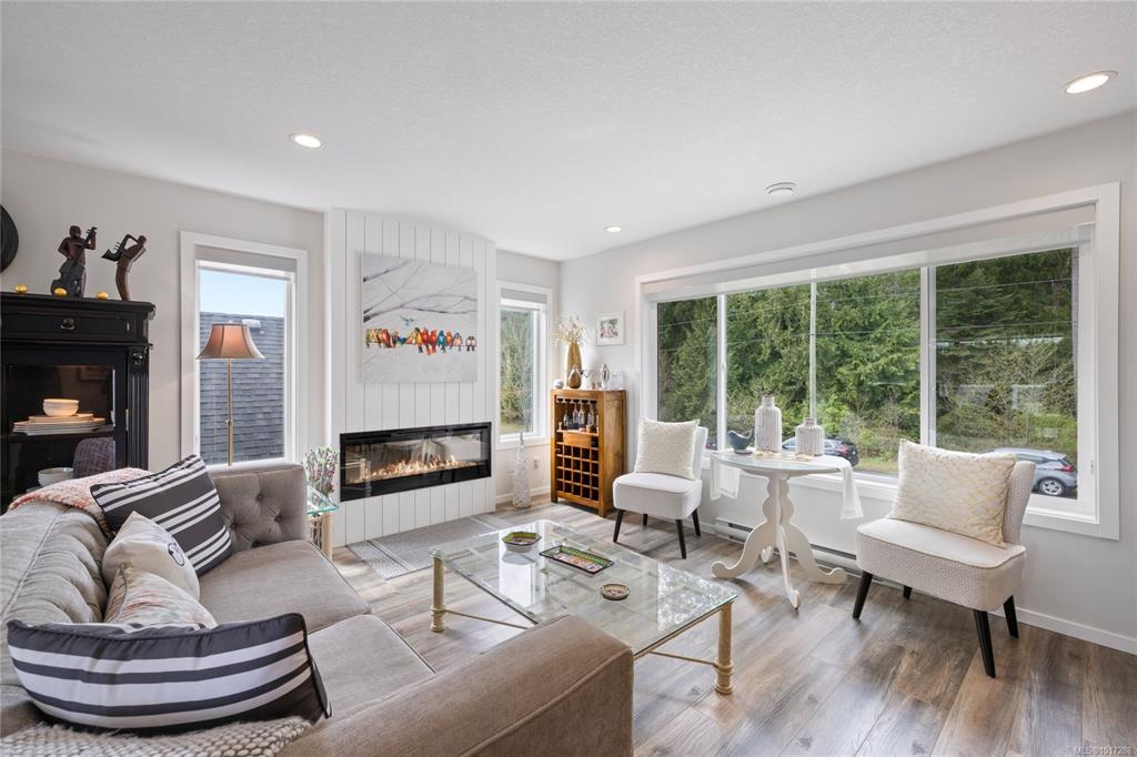 1308 Fielding Rd, 1017288, BC,