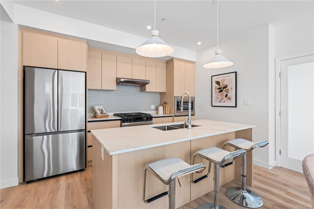 2000 West Park Lane, 1017337, BC,