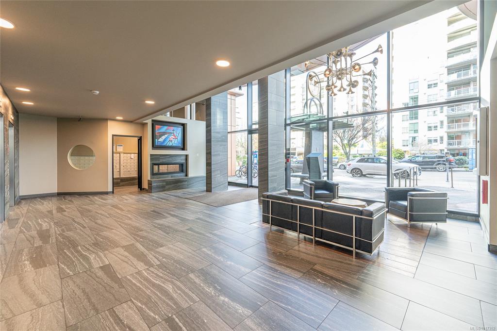 Fourth View of 1029 View St, Victoria, BC, V8V 0C9