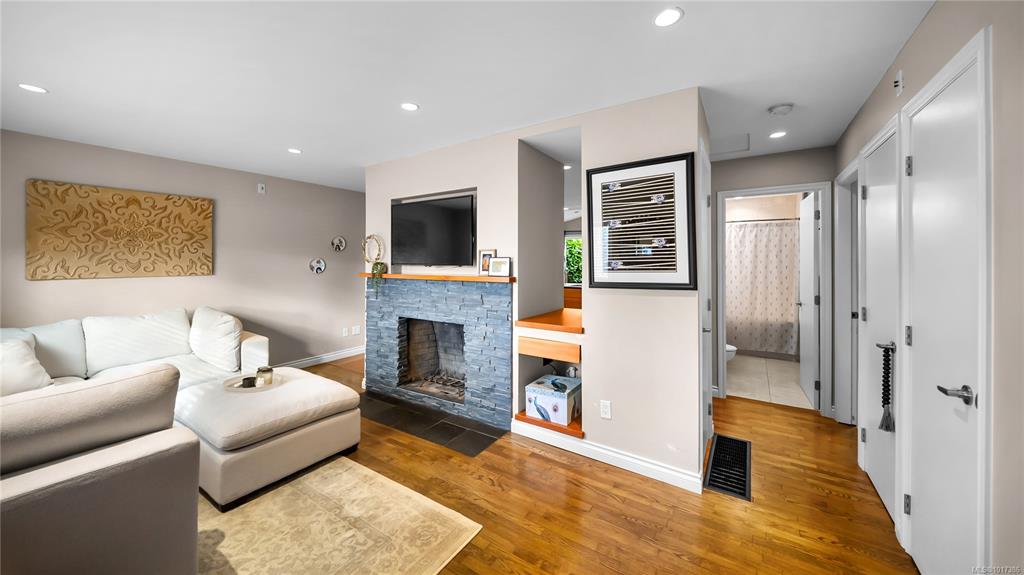 Fourth View of 1716 Bay St, Victoria, BC, V8R 2C1