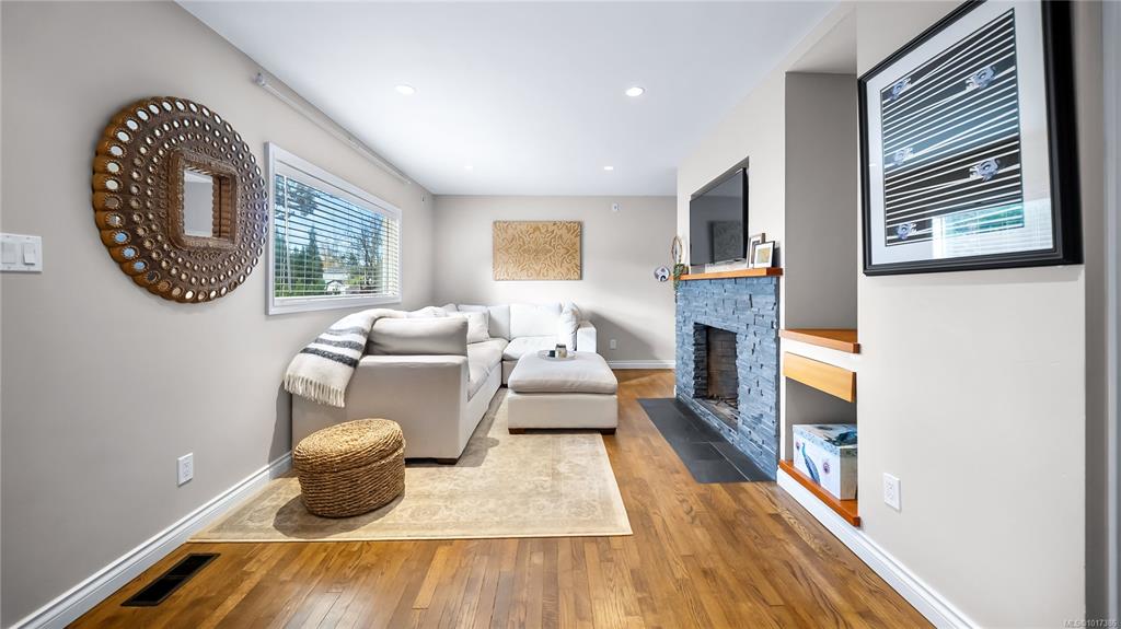 Fifth View of 1716 Bay St, Victoria, BC, V8R 2C1