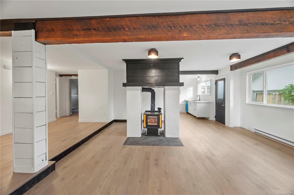 Fifth View of 2571 Empire St, Victoria, BC, V8T 3M5