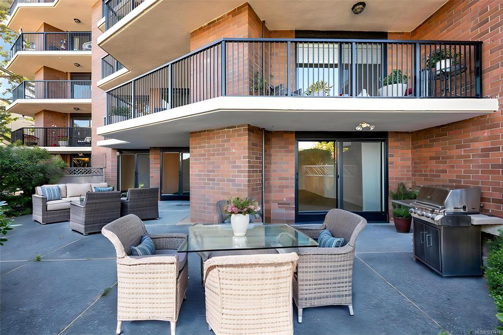 Third View of 1375 Newport Ave, Oak Bay, BC, V8S 5E8