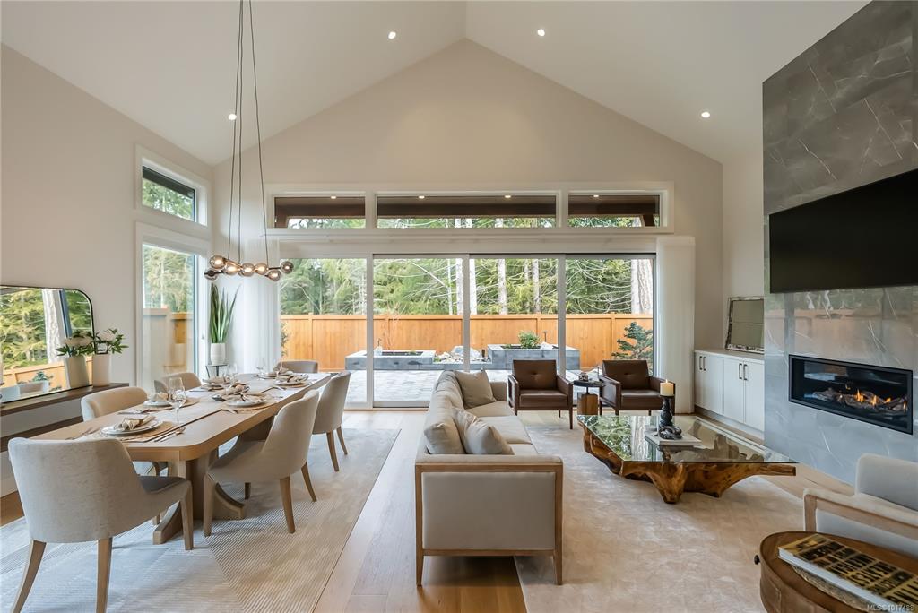 530 Hole In One Dr, 1017488, BC,