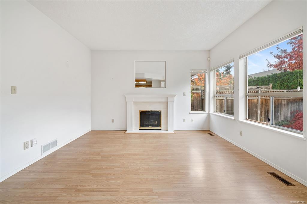 Fourth View of 4515 Pipeline Rd, Arbour Glen, Saanich, BC, V8Z 5M3