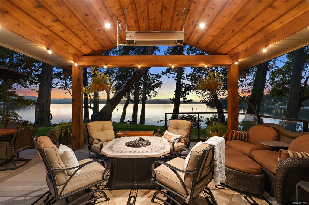 MLS® listing #30089642 for sale located at 11176 Chalet Rd