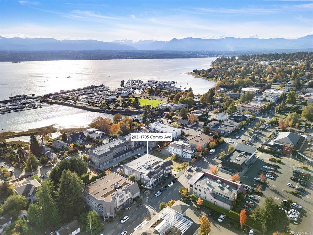 1705 Comox Ave, 1017554, BC,