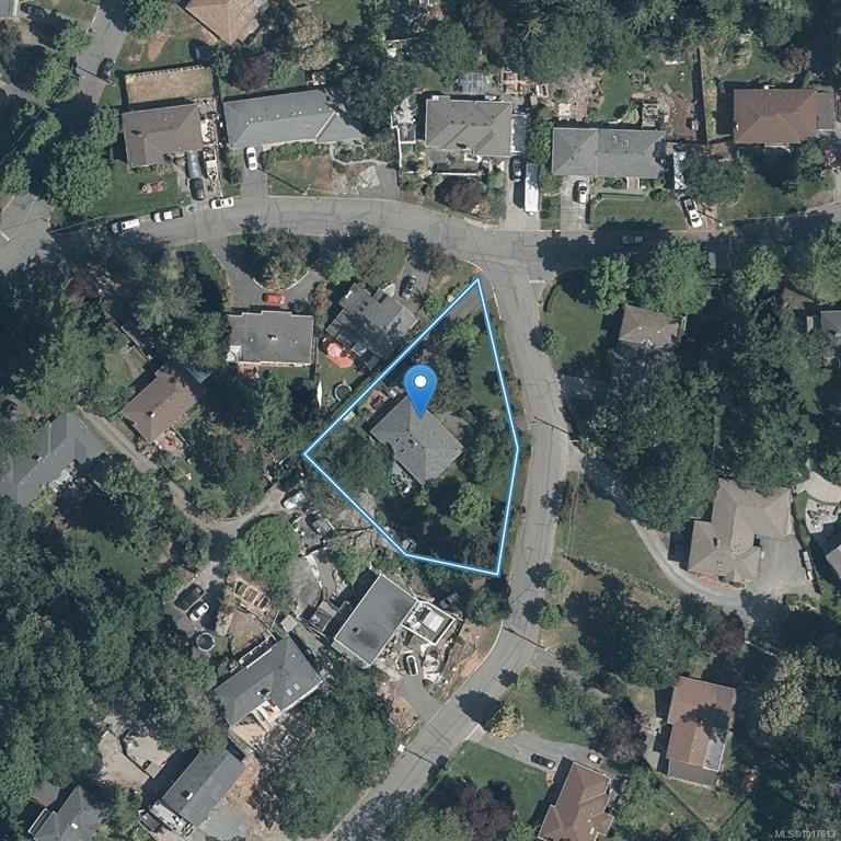 Third View of 886 Cunningham Rd, Esquimalt, BC, V9A 4M6