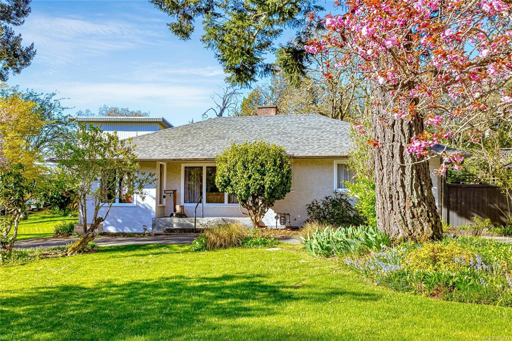 Fourth View of 886 Cunningham Rd, Esquimalt, BC, V9A 4M6