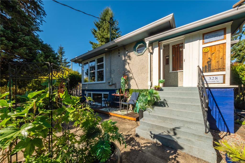 328 Seventh St, 1017620, BC,