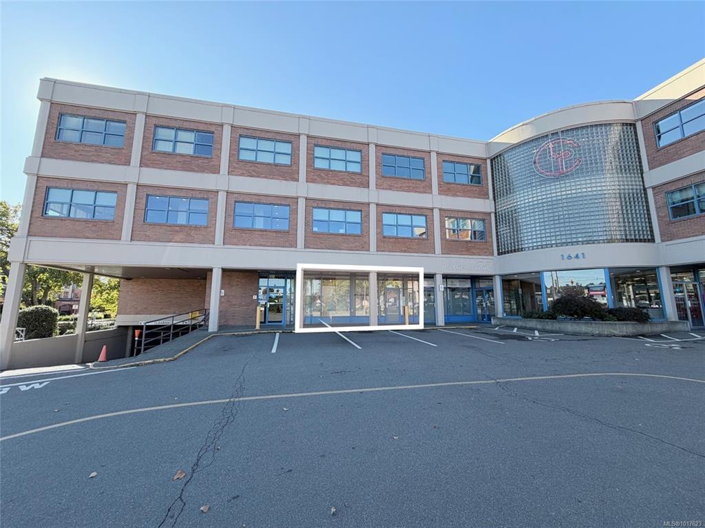 1641 Hillside Ave, 1017623, BC,