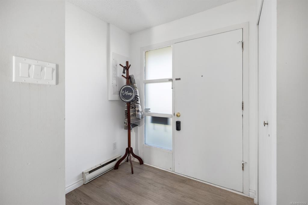 Fifth View of 3350 Limerick Rd, Duncan, BC, V9L 4P8