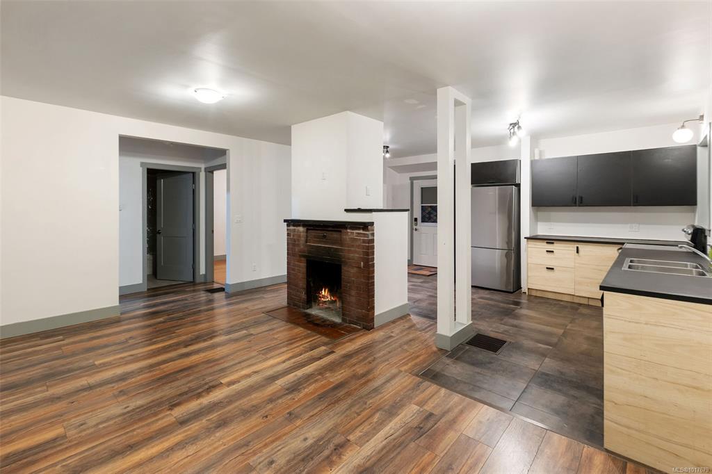 Third View of 611 Polyanthus Cres, Saanich, BC, V8Z 2J3