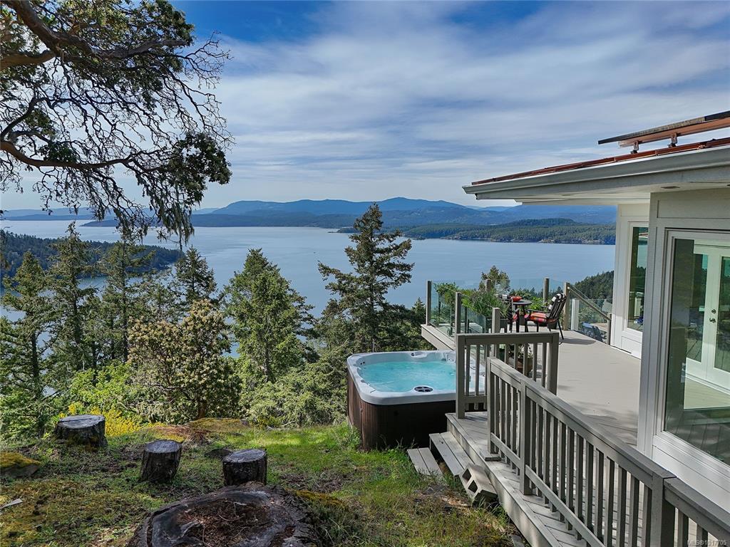 356 East West Rd, 1017705, BC,