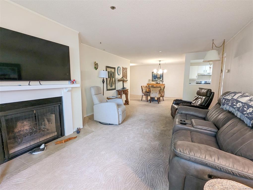 1560 Hillside Ave, 1017731, BC,
