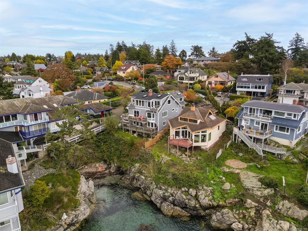 Third View of 404 Constance Ave, Esquimalt, BC, V9A 6N3