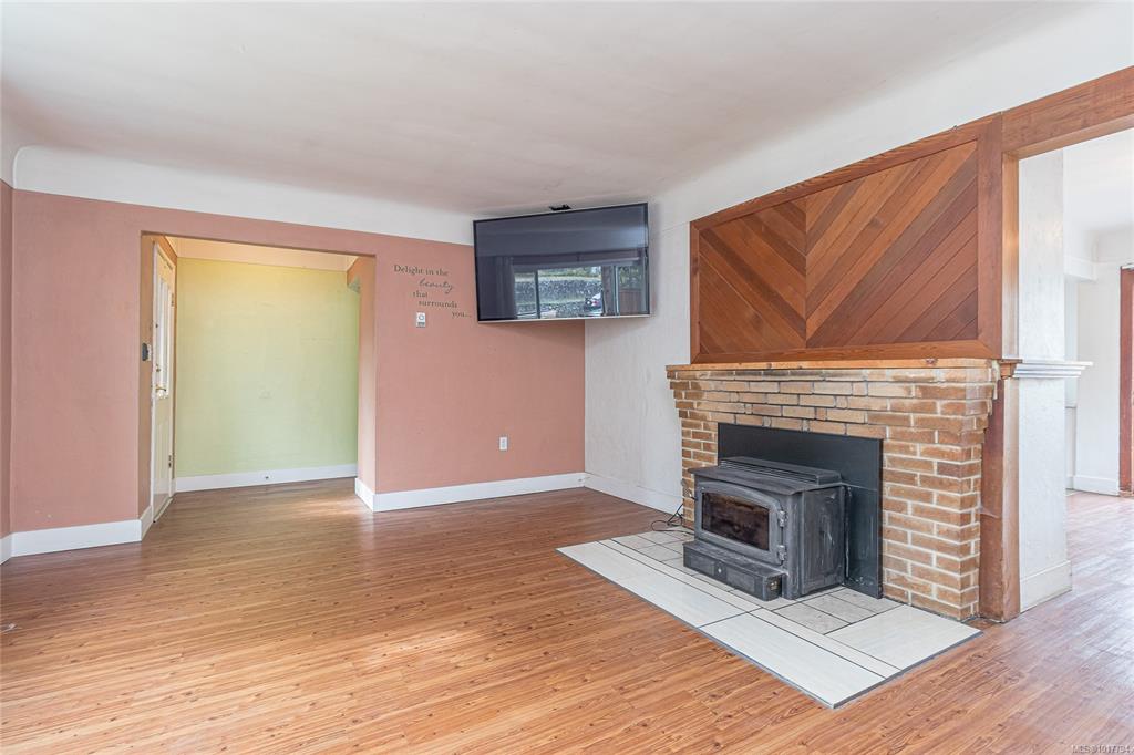 Fourth View of 1124 Colville Rd, Esquimalt, BC, V9A 4P7