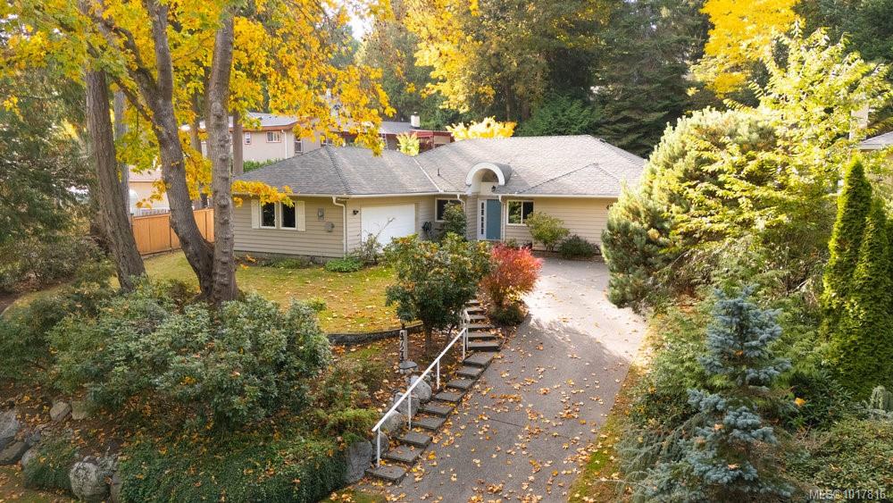 4724 Lochside Dr, 1017816, BC,