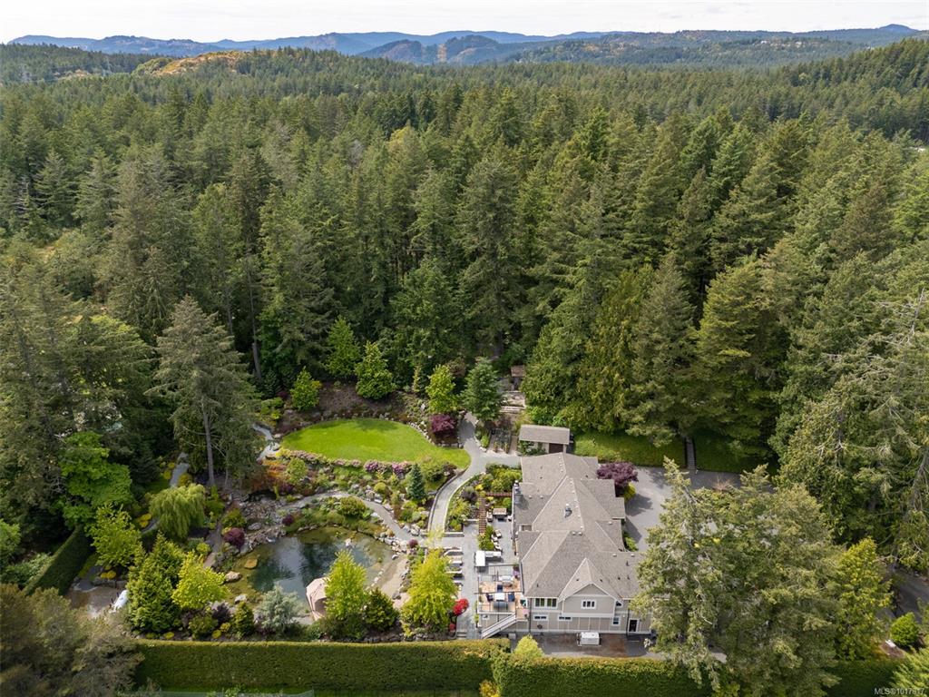 Fifth View of 441 Glendower Rd, Saanich, BC, V9E 2B9