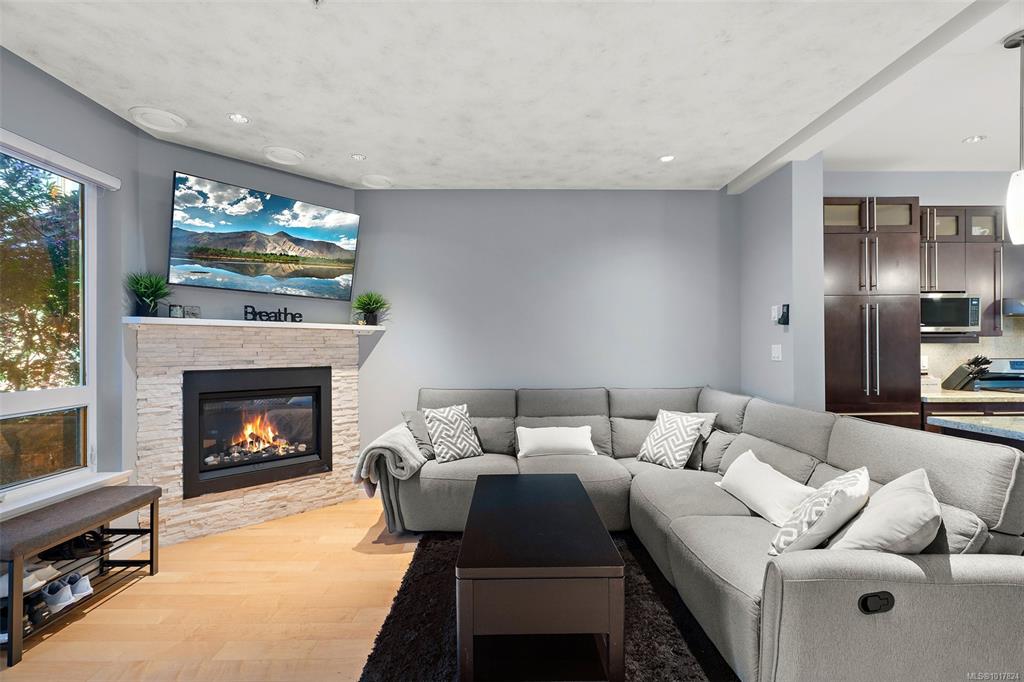 6583 Lincroft Rd, 1017824, BC,
