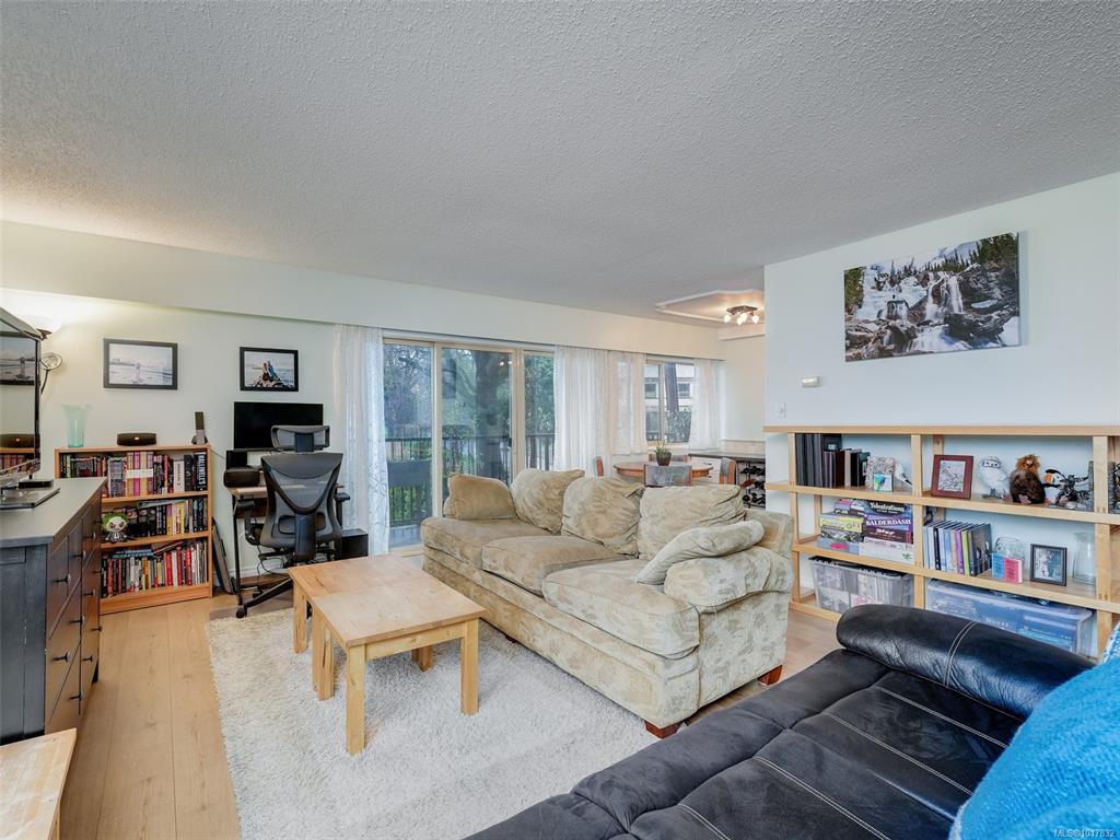 Fourth View of 1680 Poplar Ave, Saanich, BC, V8P 4K7