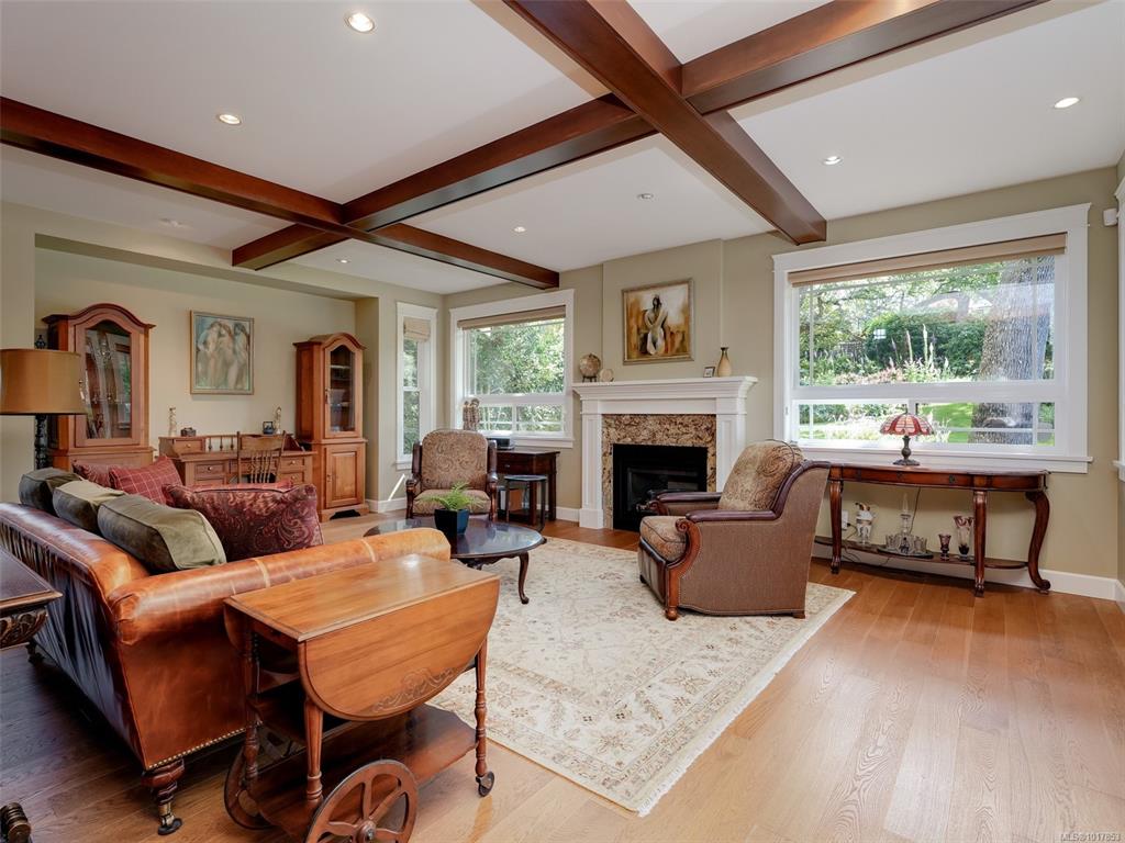 Fourth View of 3215 Henderson Rd, Oak Bay, BC, V8P 5A3