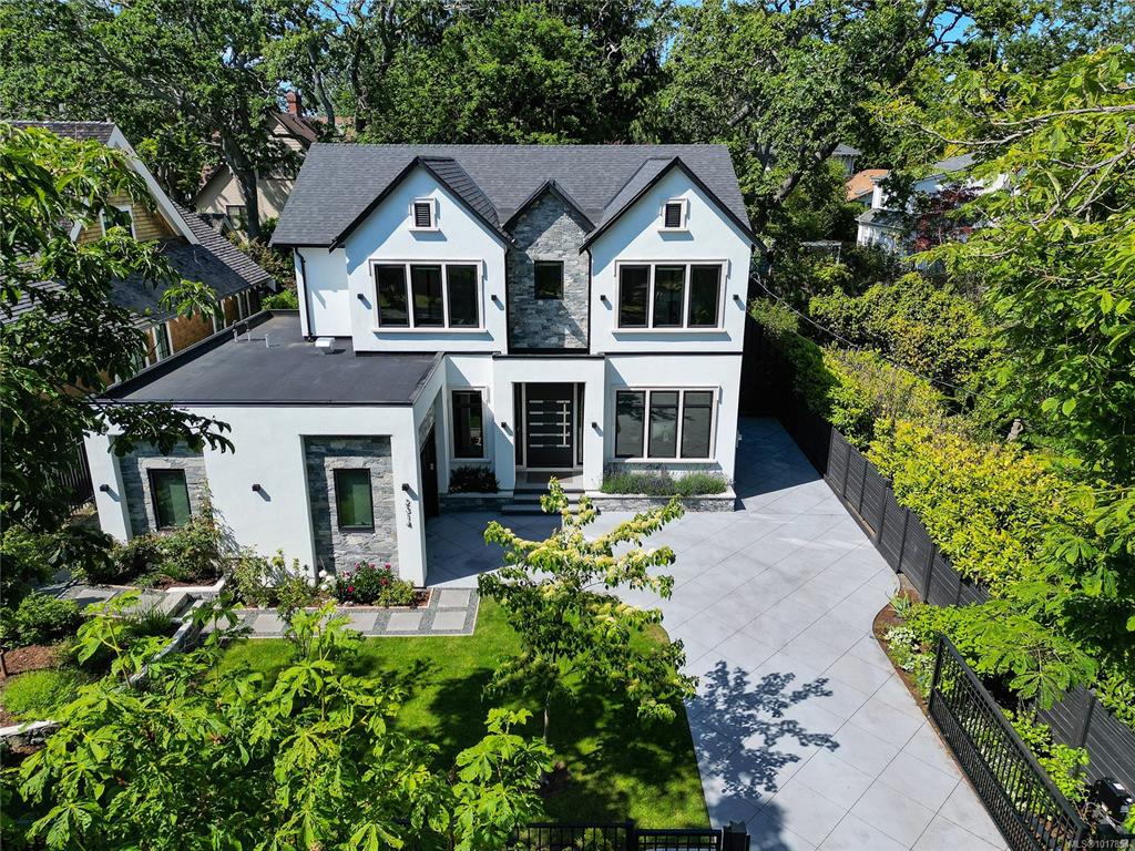 Third View of 2314 Windsor Rd, Oak Bay, BC, V8S 3E3