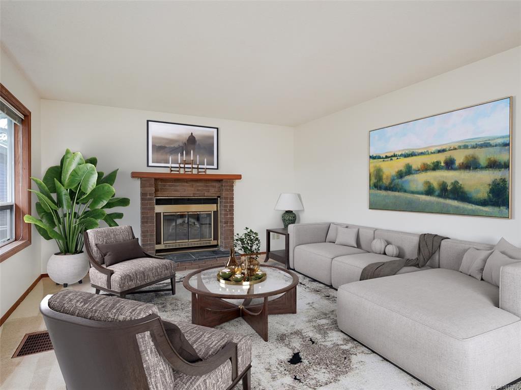 Third View of 809 Beckwith Ave, Saanich, BC, V8X 5A2