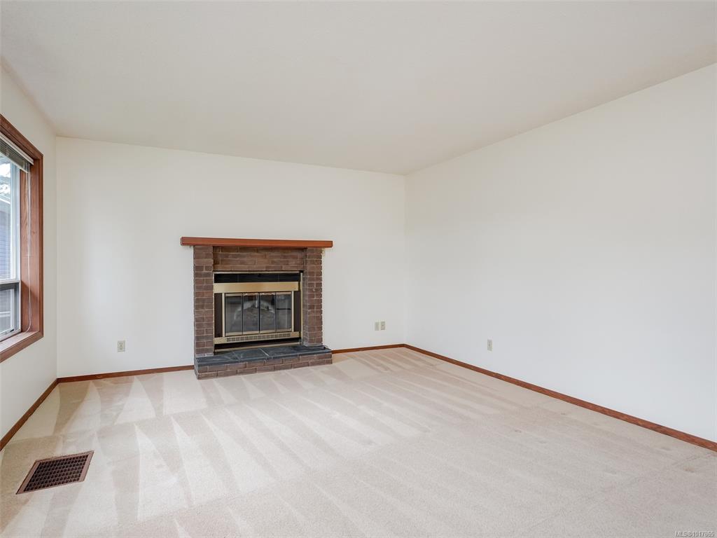 Fourth View of 809 Beckwith Ave, Saanich, BC, V8X 5A2