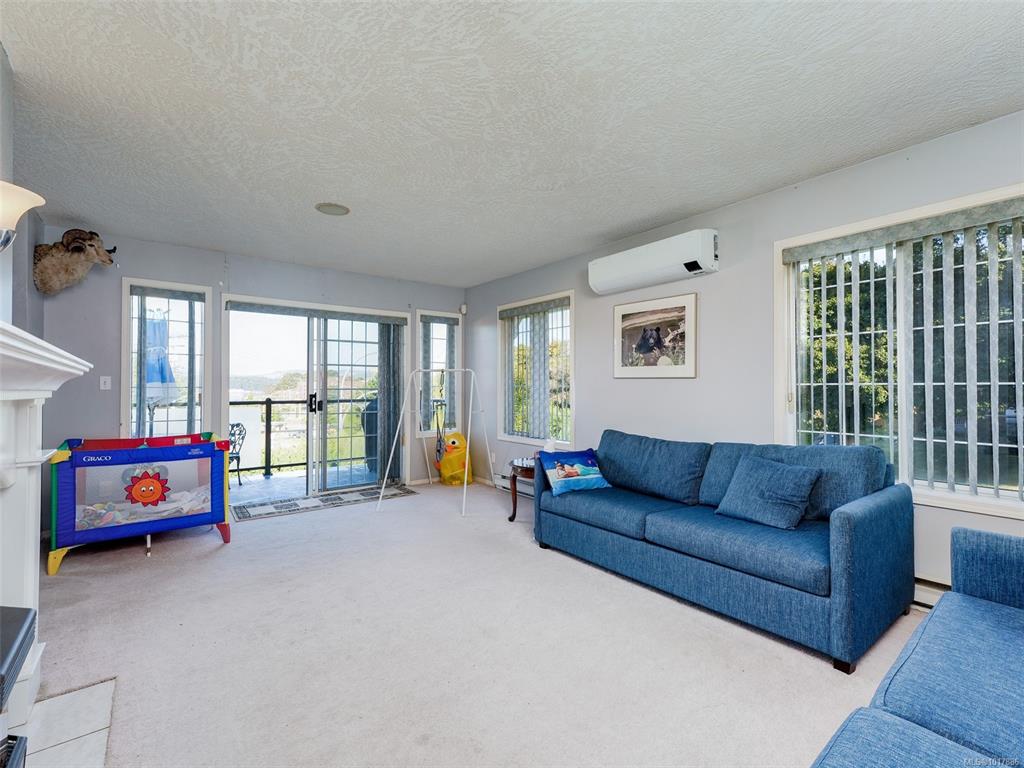 Fourth View of 1265 Woodway Rd, Esquimalt, BC, V9A 4W9